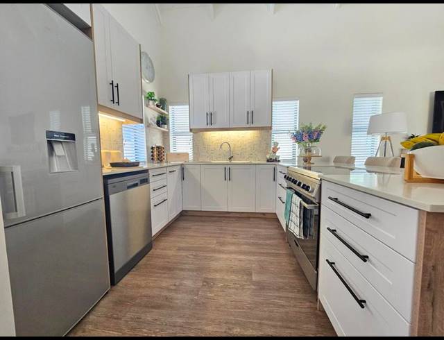 2 BEDROOM HOUSE FOR SALE IN SALDANHA HEIGHTS